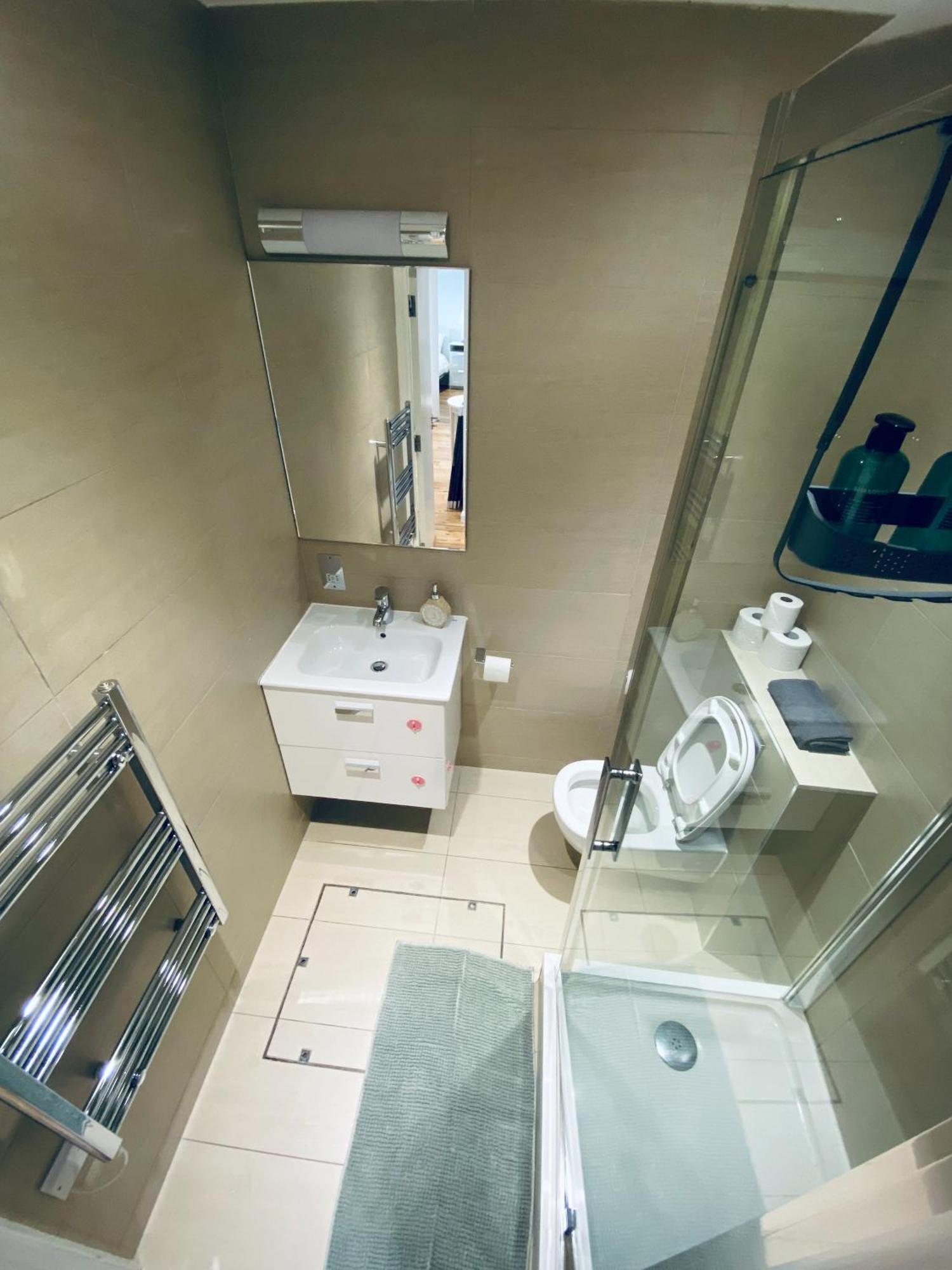 2 Bedroom Flat - 2 Bath - 15 Min Camden Town Londen Buitenkant foto